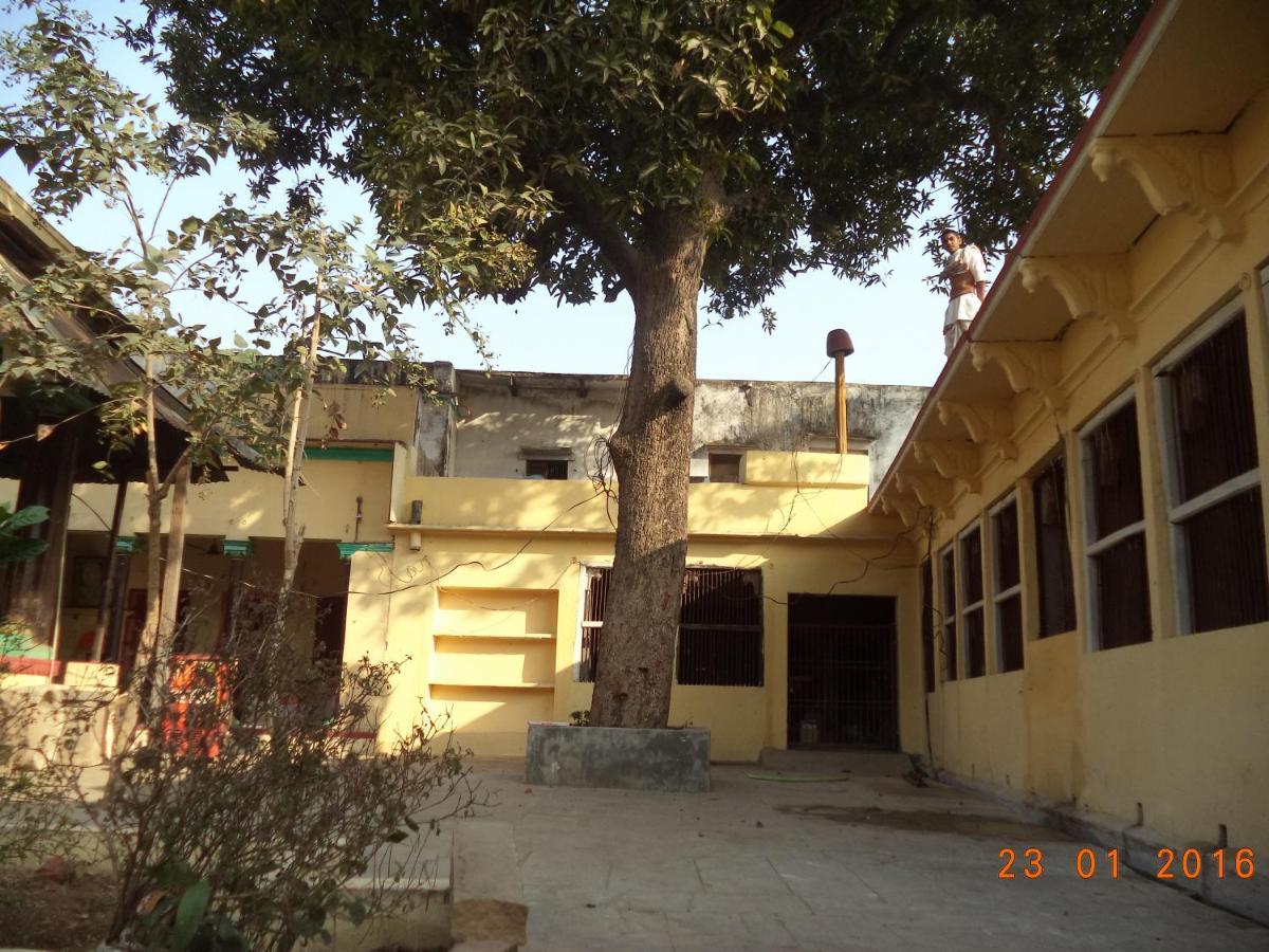 Shri Swami Sheetal Das Akhada B1-88 Assi , Near Pushkar Talab,Varanasi, Ashram Dharmshala Hotel Екстериор снимка