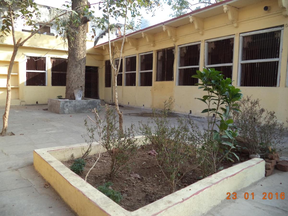 Shri Swami Sheetal Das Akhada B1-88 Assi , Near Pushkar Talab,Varanasi, Ashram Dharmshala Hotel Екстериор снимка
