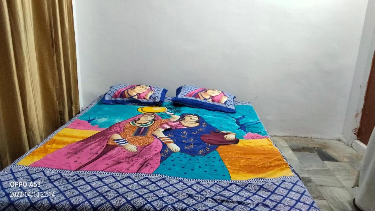 Shri Swami Sheetal Das Akhada B1-88 Assi , Near Pushkar Talab,Varanasi, Ashram Dharmshala Hotel Екстериор снимка