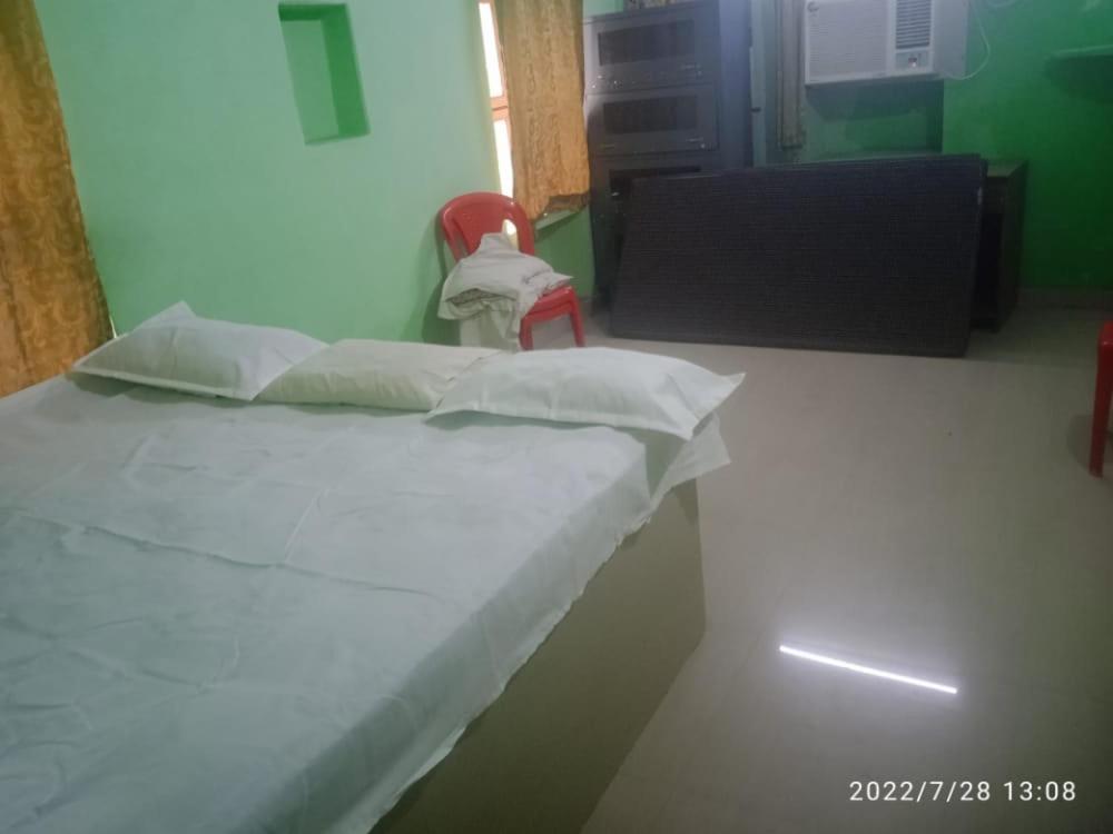 Shri Swami Sheetal Das Akhada B1-88 Assi , Near Pushkar Talab,Varanasi, Ashram Dharmshala Hotel Екстериор снимка