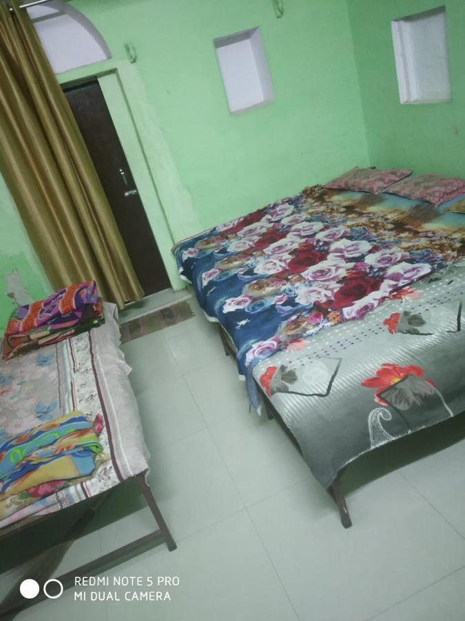 Shri Swami Sheetal Das Akhada B1-88 Assi , Near Pushkar Talab,Varanasi, Ashram Dharmshala Hotel Екстериор снимка