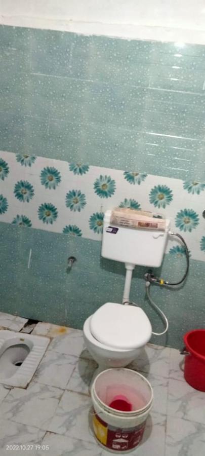 Shri Swami Sheetal Das Akhada B1-88 Assi , Near Pushkar Talab,Varanasi, Ashram Dharmshala Hotel Екстериор снимка