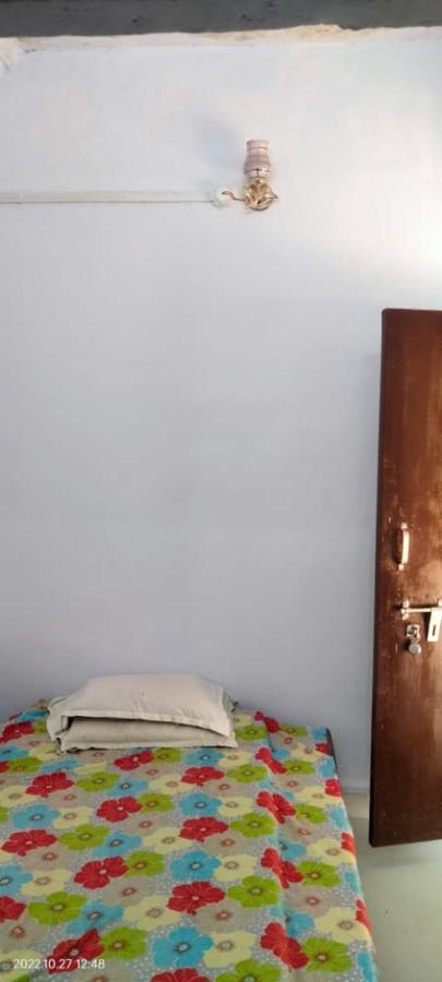 Shri Swami Sheetal Das Akhada B1-88 Assi , Near Pushkar Talab,Varanasi, Ashram Dharmshala Hotel Екстериор снимка