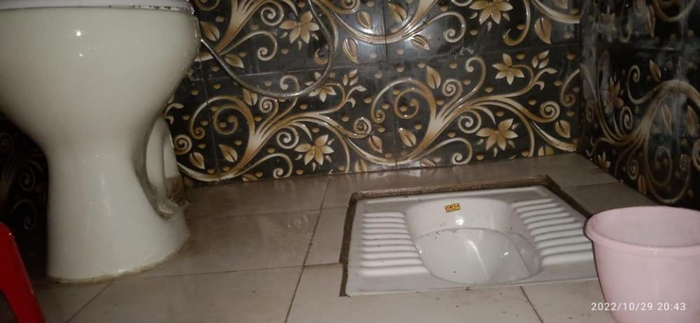 Shri Swami Sheetal Das Akhada B1-88 Assi , Near Pushkar Talab,Varanasi, Ashram Dharmshala Hotel Екстериор снимка