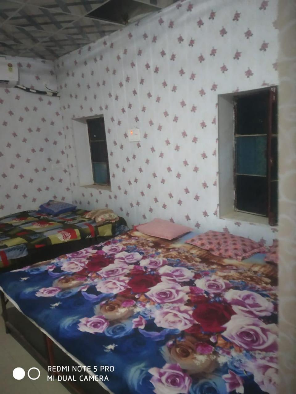 Shri Swami Sheetal Das Akhada B1-88 Assi , Near Pushkar Talab,Varanasi, Ashram Dharmshala Hotel Екстериор снимка