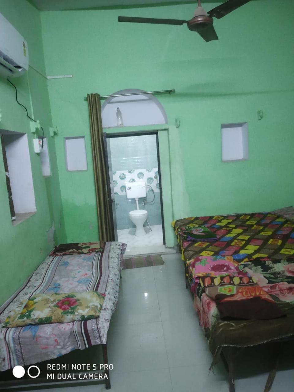 Shri Swami Sheetal Das Akhada B1-88 Assi , Near Pushkar Talab,Varanasi, Ashram Dharmshala Hotel Екстериор снимка